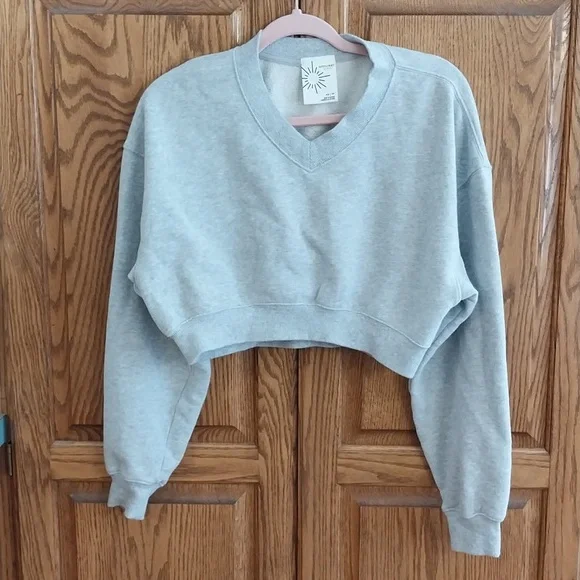 Offline By Aerie Women's Cropped V-Neck Long Sleeves Sweatshirt Size XS Gray - Picture 1 of 10